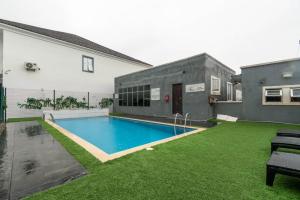 1 bedroom Studio Apartment For Rent Victoria Bay Estate Orchid Lekki Lagos