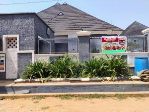 3 bedroom Bungalow For Sale Valley View Estae Oluodo Ebute Igbogbo Road Ikorodu Igbogbo Ikorodu Lagos