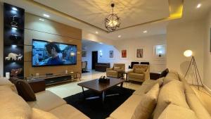 3 bedroom Flat & Apartment For Rent Victoria Island Lagos