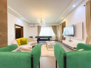 3 bedroom Flat & Apartment Short let Lekki Phase 1 Lekki Lagos