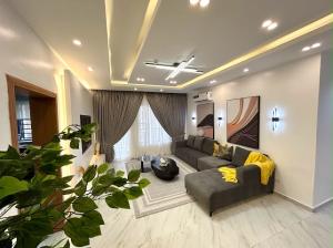 3 bedroom Flat & Apartment For Rent Banana Island Ikoyi Lagos