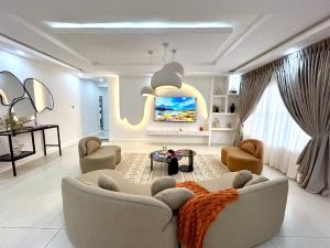 3 bedroom Block Of Flats Short let Banana Island Road, Banana Island Ikoyi Lagos