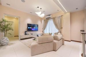 1 bedroom Block Of Flats Short let Admiralty Lekki Phase 1 Lagos