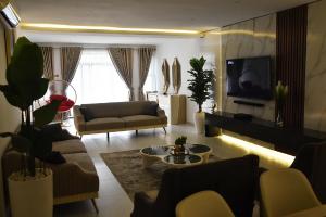 2 bedroom Block Of Flats Short let Lekki Phase 1 Lagos 2 bedroom Block Of Flats Short let Lekki Phase 1 Lagos