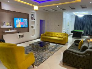3 bedroom Block Of Flats Short let Lekki Phase 1 Lagos 3 bedroom Block Of Flats Short let Lekki Phase 1 Lagos