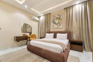 3 bedroom Penthouse Short let Old Ikoyi Lagos