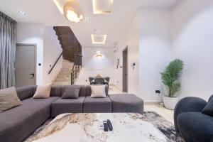 4 bedroom Flat & Apartment Short let Ikate Lekki Lagos 4 bedroom Flat & Apartment Short let Ikate Lekki Lagos