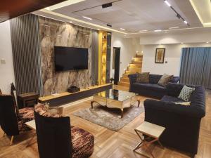 4 bedroom Self Contain Short let Off Bourdillon Ikoyi Bourdillon Ikoyi Lagos