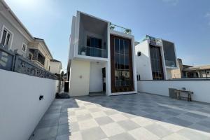 5 bedroom Detached Duplex For Sale Chevron Drive Lekki Lagos