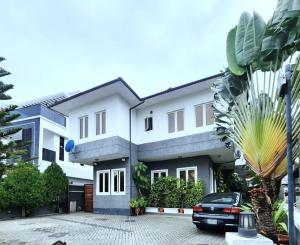 6 bedroom Detached Duplex For Sale Osapa London Lekki Lagos