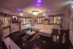 4 bedroom Detached Bungalow Short let Akala Estate Akobo Ibadan Oyo
