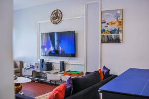 2 bedroom Flat & Apartment For Rent Off Admiralty Way By Ebeano Supermarket Lekki Phase 1 Lagos