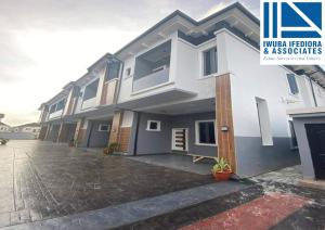 4 bedroom Terraced Duplex For Sale Chevron Drive, Lekki, Lagos State. Chevron Drive Lekki Lagos 4 bedroom Terraced Duplex For Sale Chevron Drive, Lekki, Lagos State. Chevron Drive Lekki Lagos