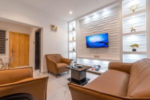 1 bedroom Shared Apartment Short let Banana Island Ikoyi Lagos