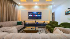 3 bedroom Self Contain Short let Off Admiralty Way Lekki Phase 1 Lagos