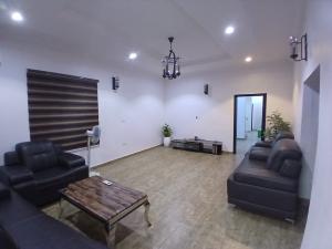 2 bedroom Flat & Apartment For Rent Off Ologolo Road Ologolo Lekki Lagos