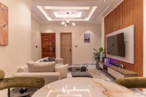 2 bedroom Block Of Flats Short let Deravy Ikate Elegushi Lekki Lagos