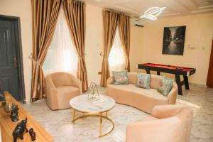 2 bedroom Short Stay Short let Ikeja Gra, Ikeja Lagos