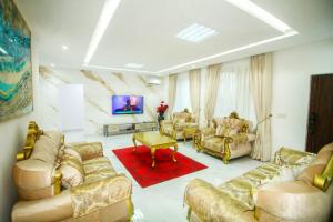 3 bedroom Block Of Flats For Sale Lekki Phase1 Close To Expressway Lekki Phase 1 Lagos 3 bedroom Block Of Flats For Sale Lekki Phase1 Close To Expressway Lekki Phase 1 Lagos