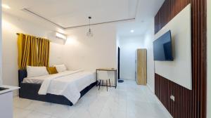 1 bedroom Flat & Apartment Short let Adeniran Ogunsanya Surulere Lagos