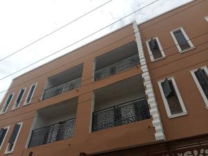2 bedroom Block Of Flats For Sale Surulere Lagos