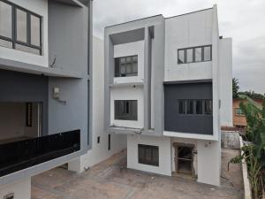 5 bedroom Flat & Apartment For Sale Surulere Lagos