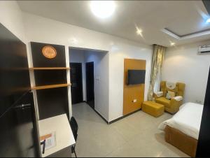 2 bedroom Flat & Apartment Short let Ajao Estate Isolo Lagos 2 bedroom Flat & Apartment Short let Ajao Estate Isolo Lagos