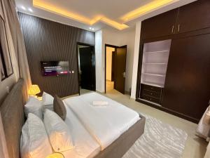 3 bedroom Flat & Apartment Short let Bourdillon Ikoyi Lagos 3 bedroom Flat & Apartment Short let Bourdillon Ikoyi Lagos