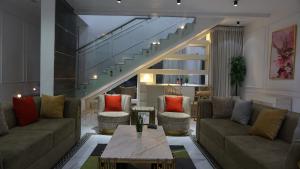 6 bedroom Flat & Apartment Short let Lekki Phase 1 Lagos 6 bedroom Flat & Apartment Short let Lekki Phase 1 Lagos