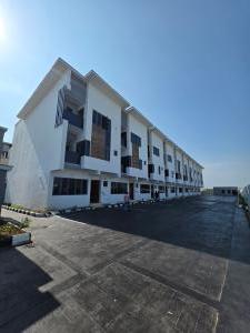 10 bedroom Terraced Duplex For Rent Lekki Phase 1 Lagos