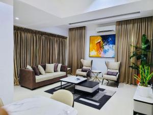 1 bedroom Block Of Flats Short let Old Ikoyi Lagos