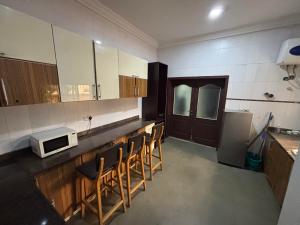 2 bedroom Private Office For Rent Lekki Phase 1 Lagos