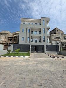 2 bedroom Flat & Apartment For Sale Whitesand School Lekki Phase 1 Lagos