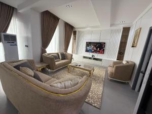 3 bedroom Maisonette For Rent Off Bourdillon Ikoyi Lagos