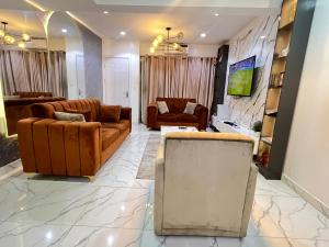 3 bedroom Flat & Apartment Short let Alagomeji Yaba Lagos 3 bedroom Flat & Apartment Short let Alagomeji Yaba Lagos