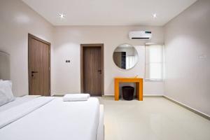 3 bedroom Block Of Flats For Rent Old Ikoyi Lagos