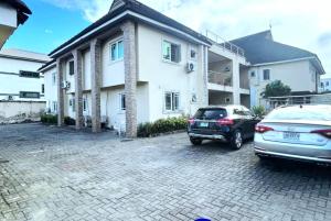 3 bedroom Flat & Apartment For Rent Lekki Phase 1 Lagos