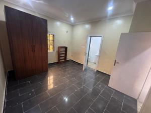 1 bedroom Self Contain For Rent Behind Studio 24 Lekki Phase 1 Lagos