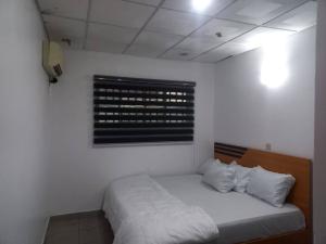 1 bedroom Short Stay Short let Mayfair Gardens Estate Awoyaya Ajah Lagos