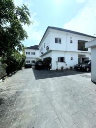 2 bedroom Flat & Apartment For Rent Lekki Phase 1 Lagos