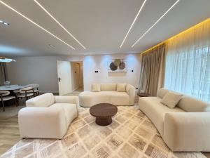3 bedroom Flat & Apartment Short let Ikoyi S/w Ikoyi Lagos