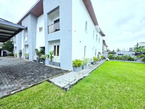 4 bedroom Terraced Duplex For Rent Lekki Phase 1 Lagos