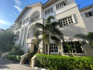 4 bedroom Maisonette For Rent Oniru Victoria Island Lagos