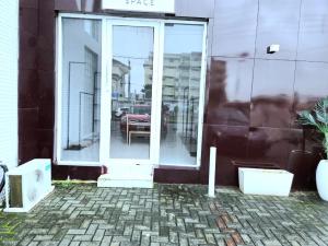 1 bedroom Shop For Rent Lekki Phase 1 Lagos