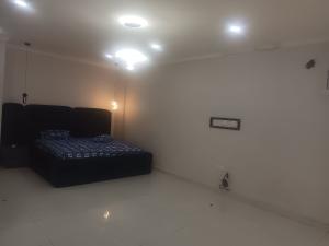 1 bedroom Studio Apartment For Rent Grand Court Estate, Orchid Road... Oral Estate Lekki Lagos