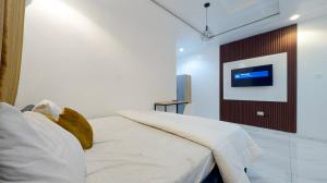 1 bedroom Flat & Apartment Short let Surulere Lagos