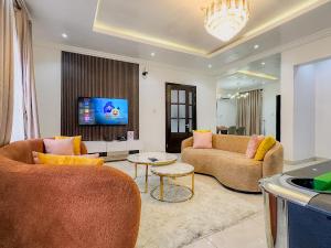 3 bedroom Block Of Flats Short let Off Admiralty Way Lekki Phase 1 Lagos