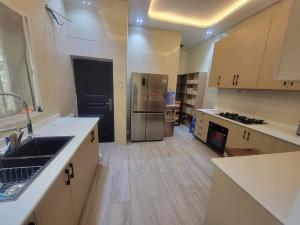 3 bedroom Flat & Apartment For Sale Ikoyi Lagos