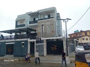 1 bedroom Mini Flat For Rent Ilupeju Lagos