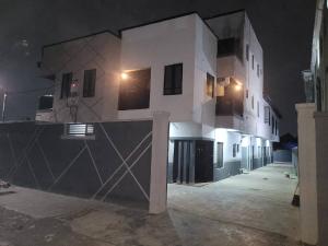 1 bedroom Mini Flat For Sale Pedro Rd Gbagada Phase 1 Lagos